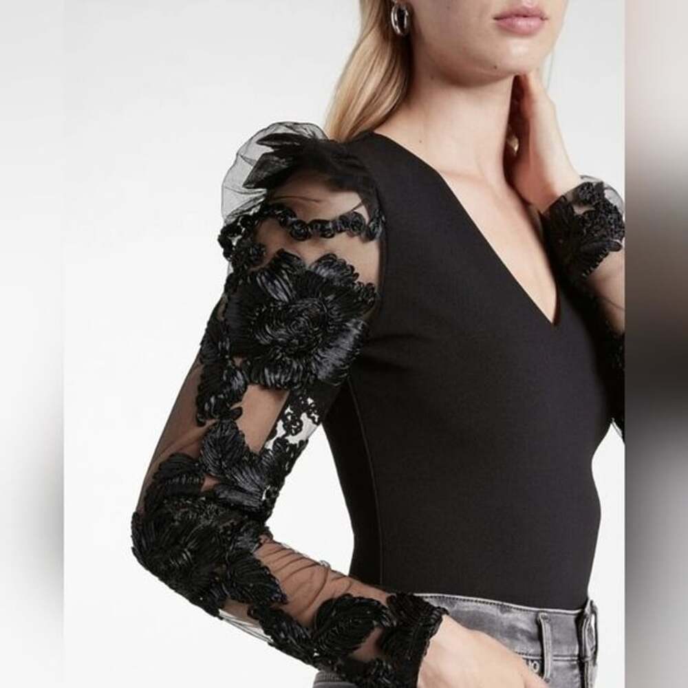 Express Floral Lace Puff Sleeve Thong Bodysuit Black V Neck Women's Size Medium